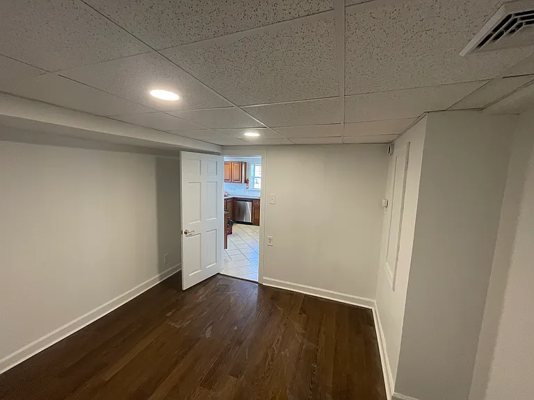 63B Wilson Ave — Photo 7
