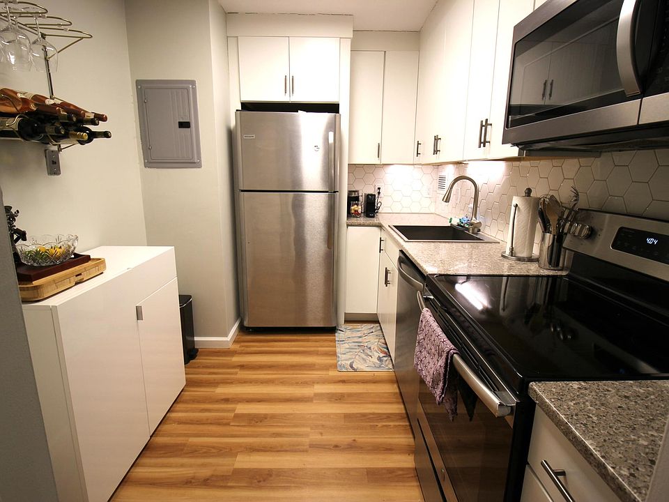 1st image of 60 Longwood Ave APT 705