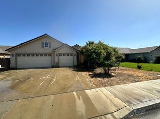 1919 Heidi Ave, Sanger, CA 93657