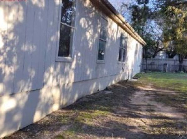 4400 Appletree Ct, Granbury, TX 76048
