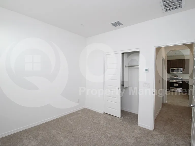 32470 N 122nd Ln — Photo 14
