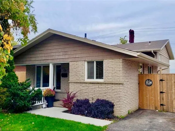 34 Dunsmere Ct, Kitchener, ON N2E 1V4