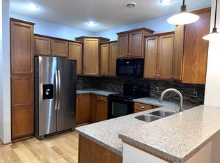 3407 Hazel Trl UNIT D, Woodbury, MN 55129