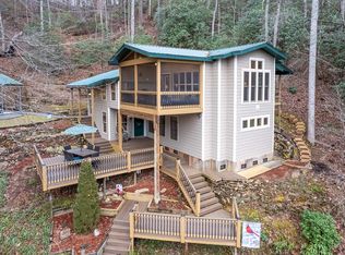 205 Brigadoon Br, Whittier, NC 28789