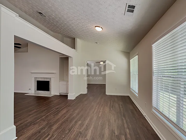 3120 Victoria Park Dr — Photo 7