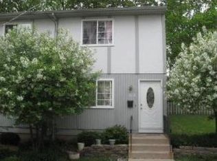 611 W Highland Ave, Elgin, IL 60123