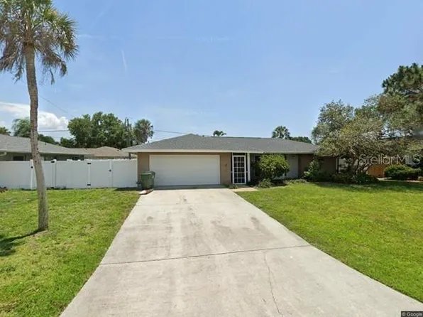 3654 Pin Oaks St, Sarasota, FL 34232