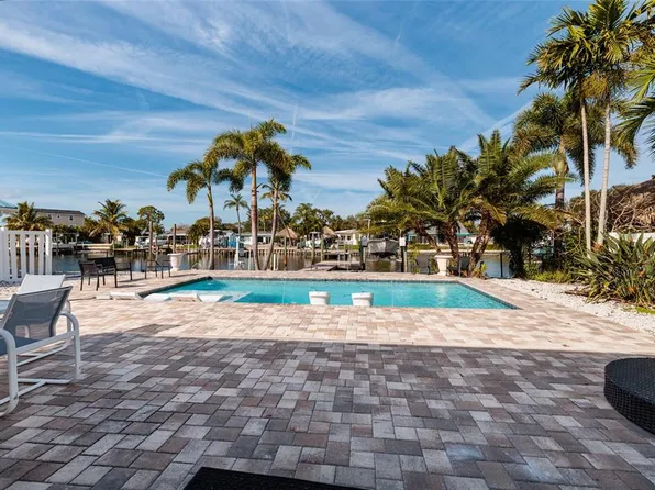 115 87th Ave N, Saint Petersburg, FL 33702