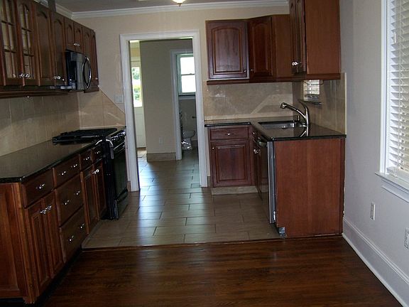 Kitchen with dining area