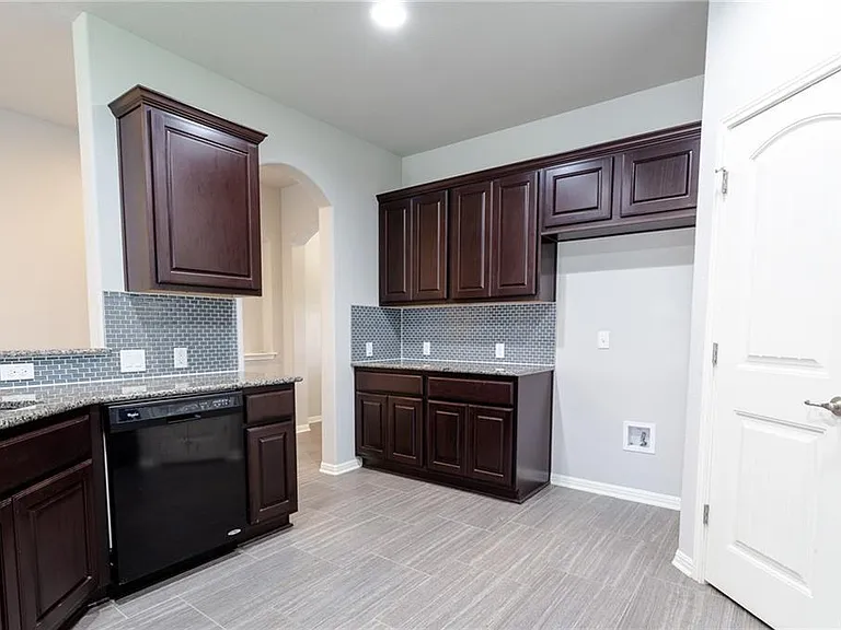 8238 Arezzo Dr — Photo 8