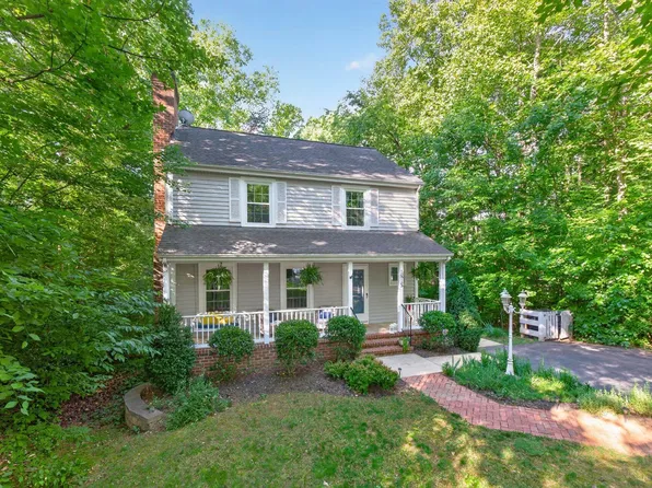 1815 Steeplechase Run, Charlottesville, VA 22911