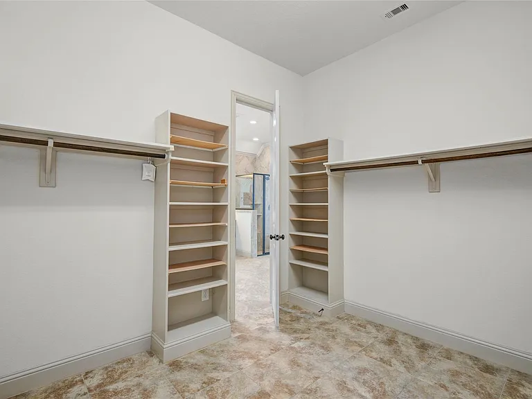 1644 Longwood Glen Ln — Photo 40