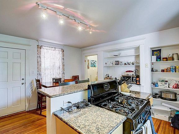 4th image of 1331 N Marion St APT 2