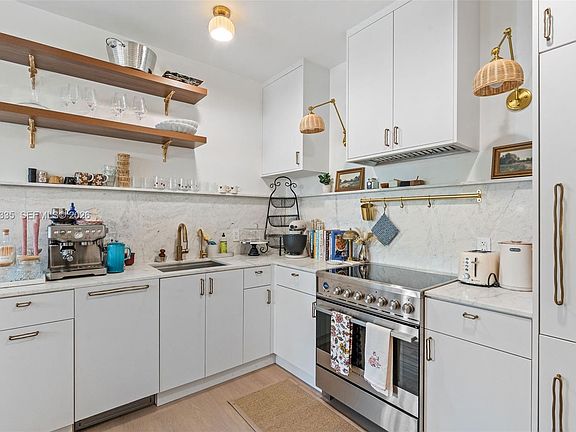 5th image of 721 Biltmore Way APT 101