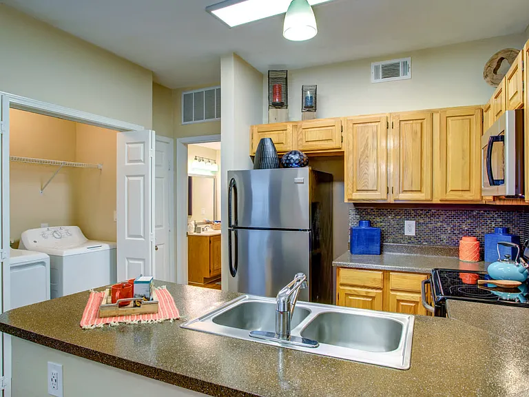Pavilions at Northshore Apartment Homes — Photo 4