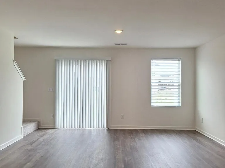 2425 Brookville Dr #A — Photo 2
