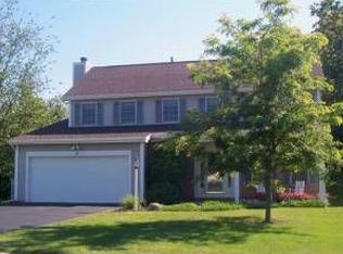 12 Valley View Dr, Victor, NY
