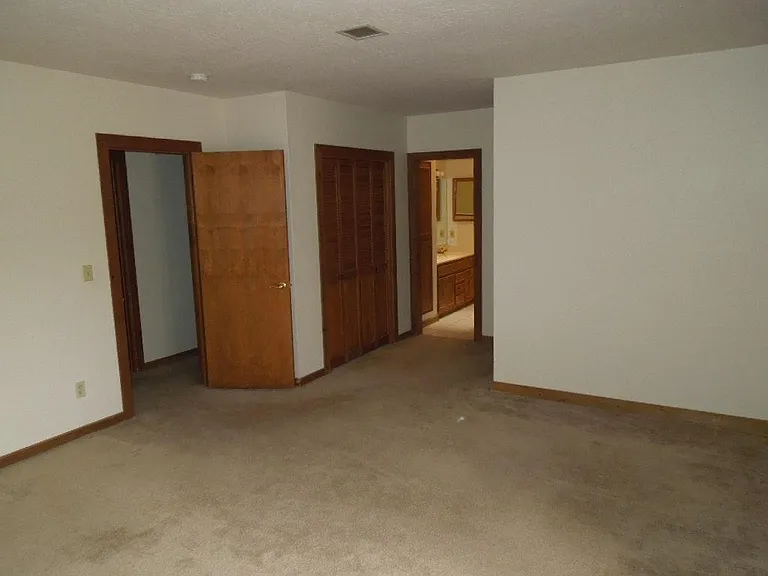 914 W Navajo Ln — Photo 15
