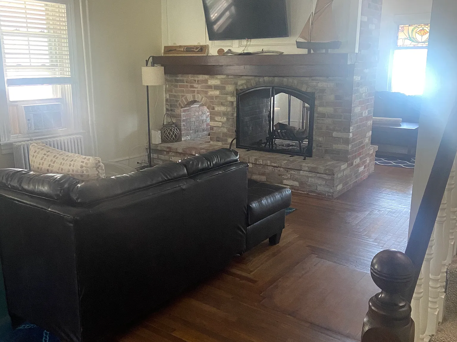 3 bed, 1.5 bath, 2000 sqft, $3,000 — Photo 2