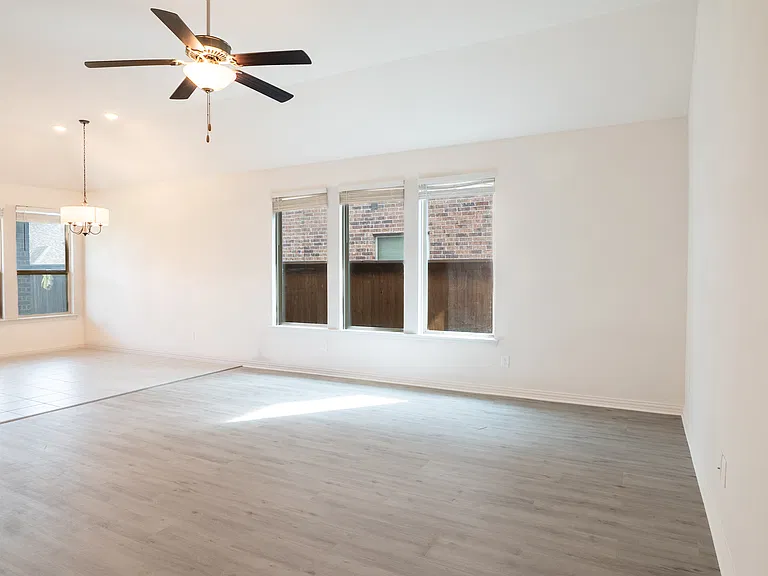 420 Kirkham Dr — Photo 16