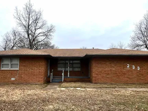 233 Stevens Ave, Blackwell, OK 74631