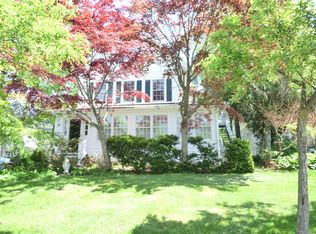 19 Orchard Pl #B, Greenwich, CT 06830