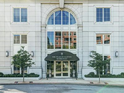 150 Carondelet Plz Unit 904, Saint Louis, MO, 63105