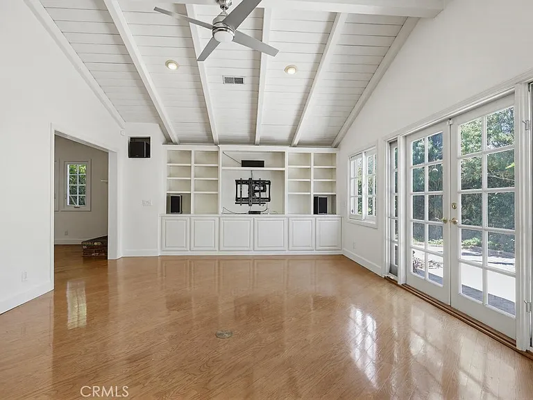 2705 E Jacaranda Ave — Photo 36