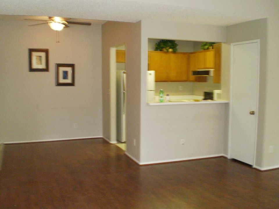 1st image of 23621 Del Monte Dr