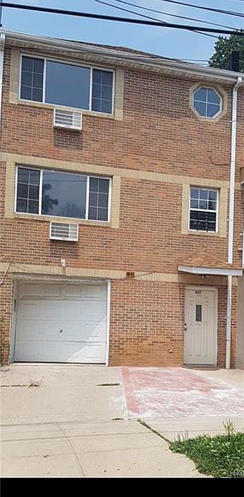 1st image of 927 Tilden St