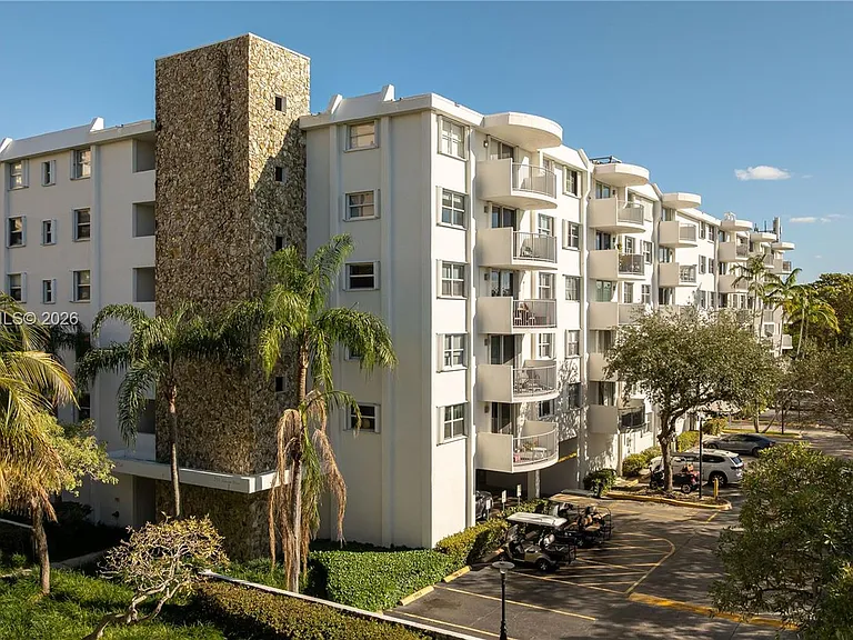 210 Sea View Dr #207 — Photo 28
