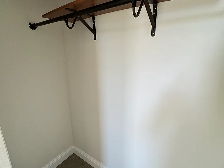 2nd Bedroom -Closet