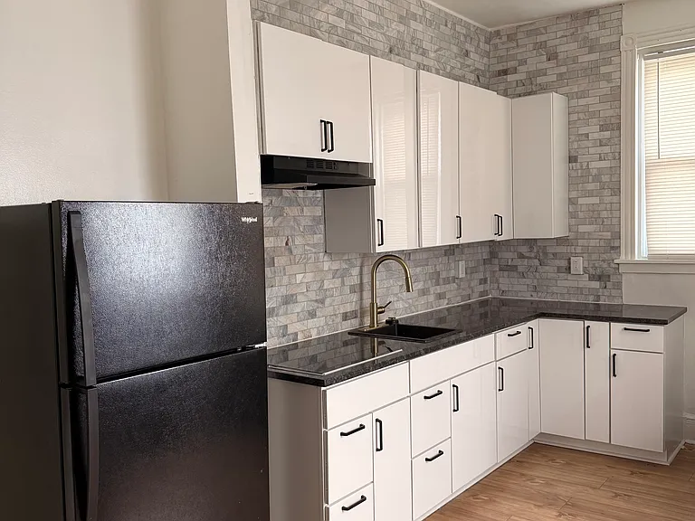 1017 Washington St #1 — Photo 11