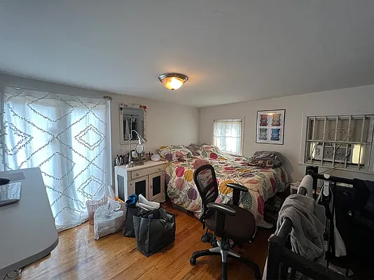 Rented by Brighton Management | media 7