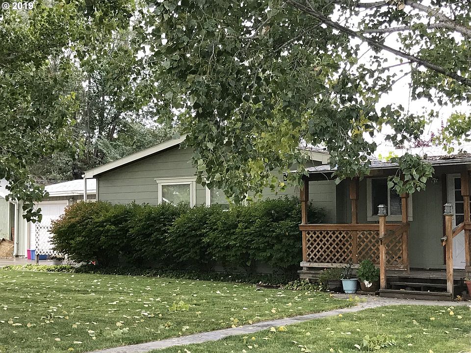 2nd image of 975 D St