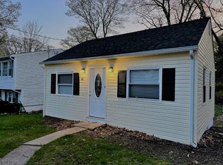 65 Mansel Dr, Landing, NJ 07850