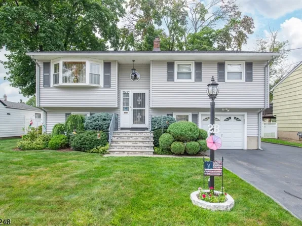 2B Dickens Pl, Wanaque Boro, NJ 07420