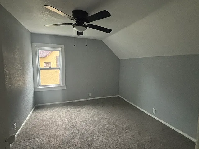 1306 Caroline Ave — Photo 9