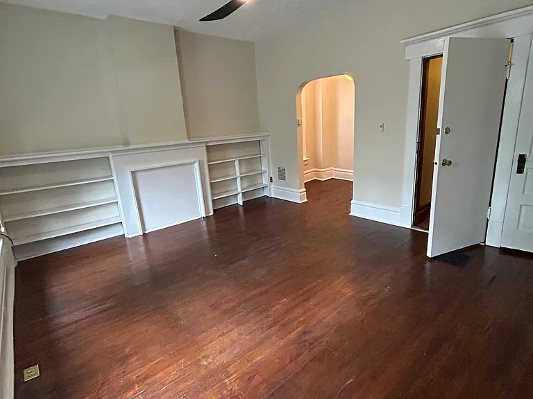 123 W 1st Ave #B — Photo 6