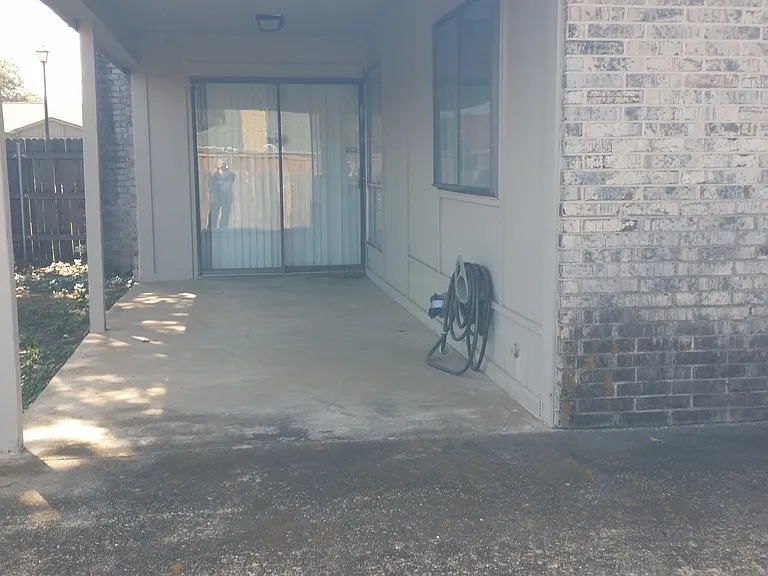 2115 Blossom Ln — Photo 10