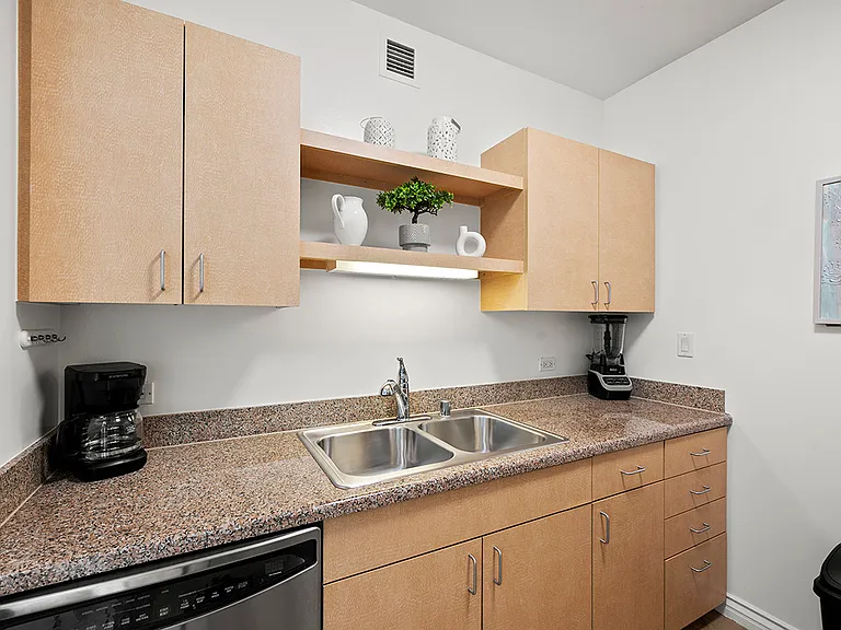 425 W Beech St #907 — Photo 16