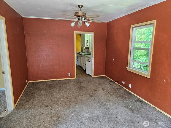 4th image of 318 E Schley Street