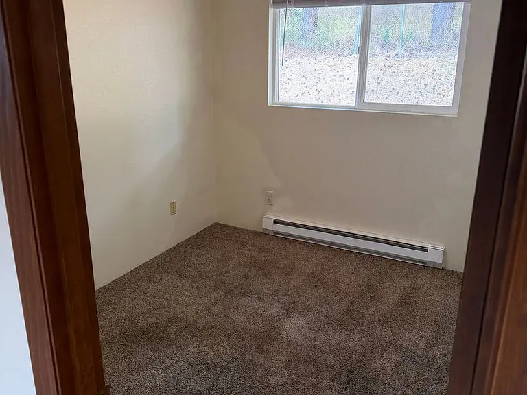 Pinewood Apartments — Photo 24