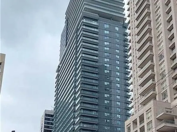 955 Bay St, Toronto, ON