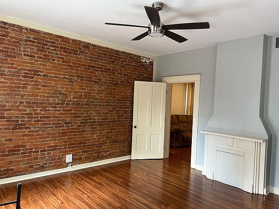 3rd image of 625 Crittenden St APT D