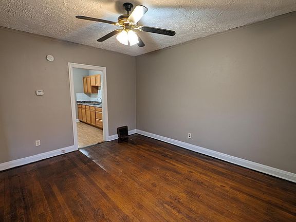 4th image of 2118 Rustic Rd