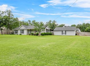 6866 Wooded Dr, College Station, TX 77845