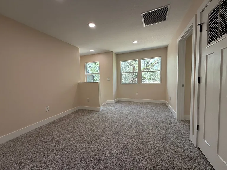 4409 NW 31st Ave — Photo 9