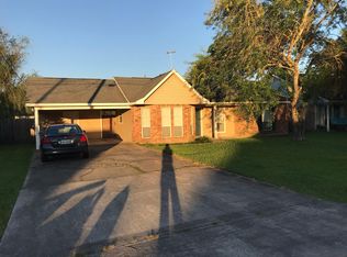 30466 Paul Dr, Walker, LA 70785