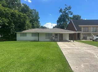 711 Court St, Port Allen, LA 70767